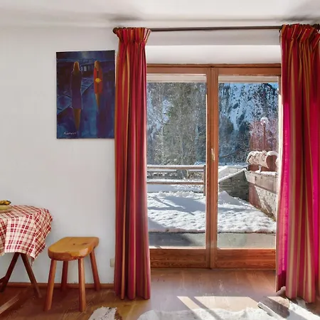 Bilocale Vista Monte Bianco 公寓