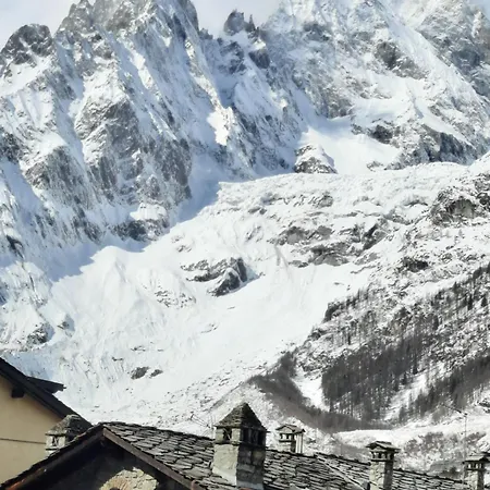 Appartement Bilocale Vista Monte Bianco Courmayeur